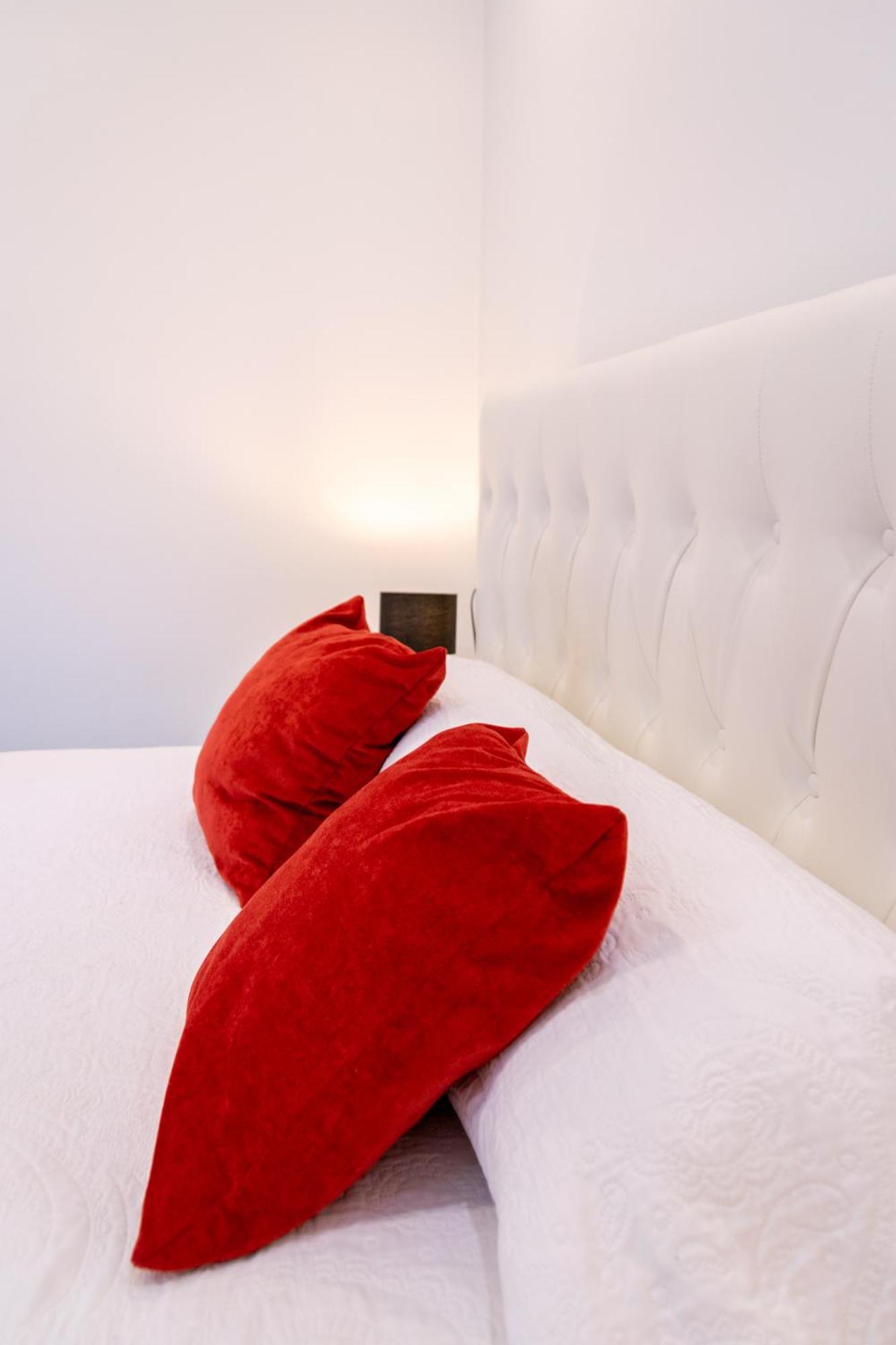 Luxurious Villa Marly II Castelldefels Esterno foto